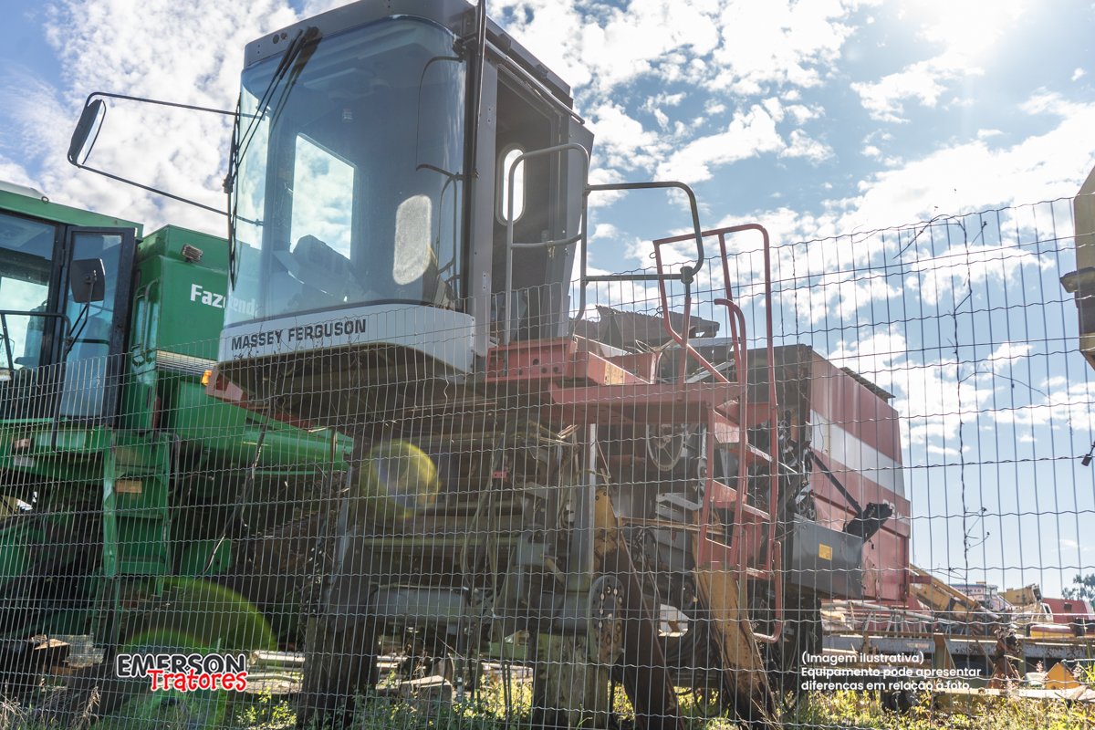 Colheitadeira Massey Ferguson MF 32 Advanced